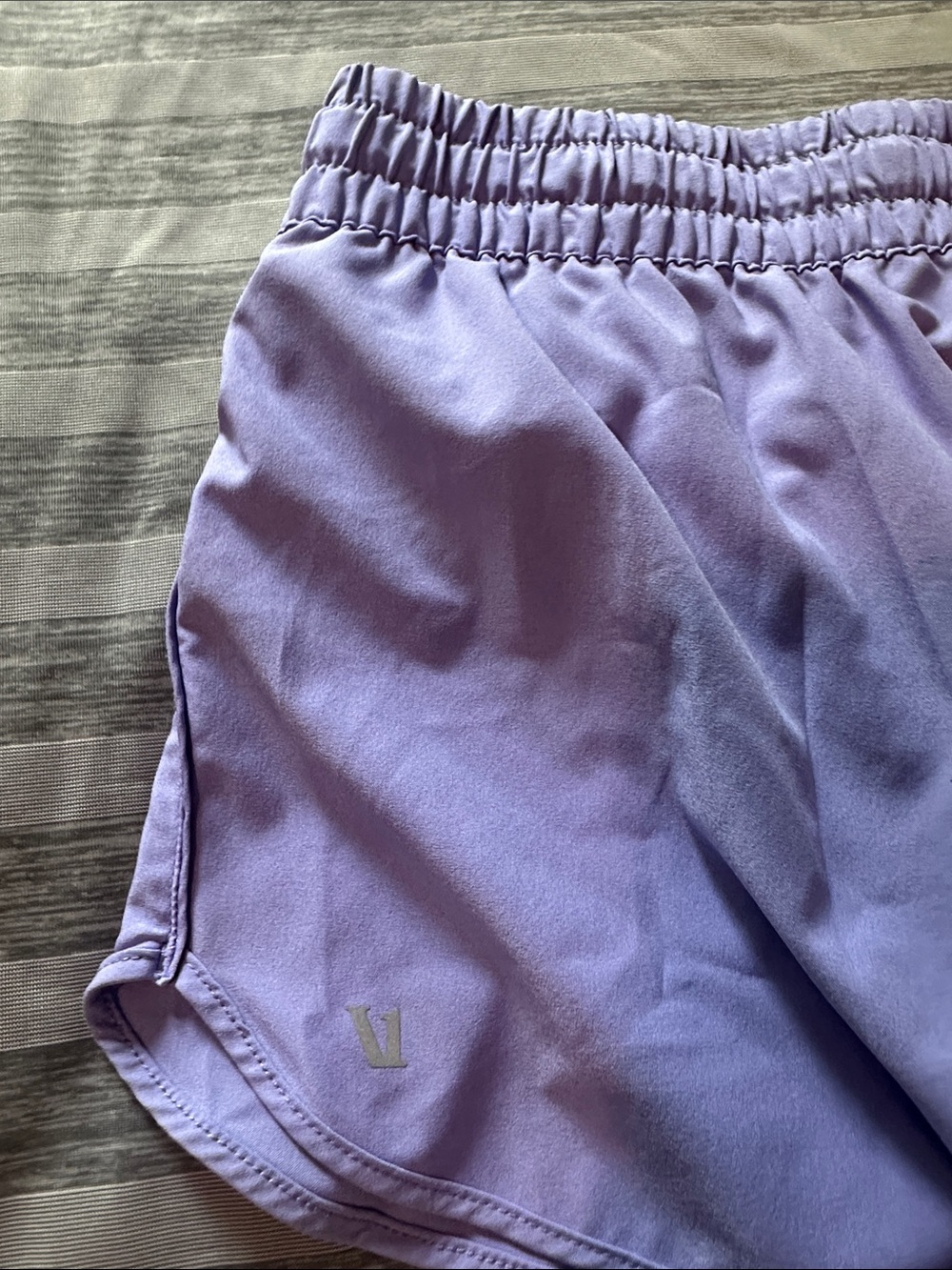 Vuori Women's Clementine Lavender Athletic Shorts with Drawstring Small - Picture 5 of 8